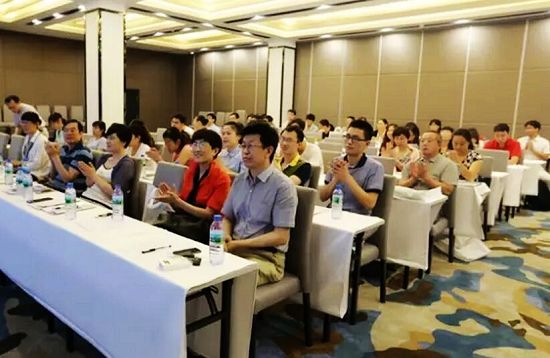 基礎(chǔ)教學+手把手指導——山東防癆協(xié)會首屆呼吸內(nèi)鏡巡講班走進榮成