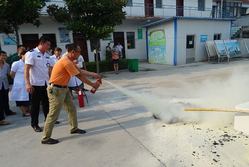 滕州：北辛社區(qū)衛(wèi)生服務(wù)中心開展消防安全知識(shí)培訓(xùn)演練