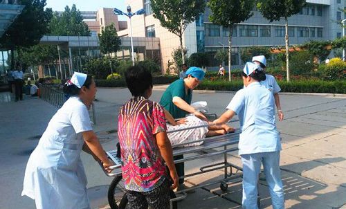 團(tuán)結(jié)協(xié)助、博愛奉獻(xiàn)——無棣縣人民醫(yī)院婦產(chǎn)科成功助一孕婦分娩