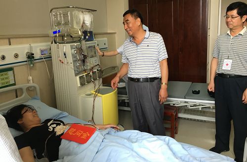 “世界這么大，只有我能救他”德州女護(hù)士推遲二孩計(jì)劃捐獻(xiàn)造血干細(xì)胞