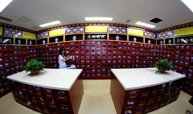  臨沂市中醫(yī)醫(yī)院北城醫(yī)院是今年市政府建設(shè)的非營利性公立醫(yī)院，主要承擔(dān)急診、門診、住院、醫(yī)技檢查、手術(shù)以及中醫(yī)藥特色保健等服務(wù)。醫(yī)院經(jīng)過緊張的建設(shè)、裝修，于8月份部分開診試運(yùn)營。