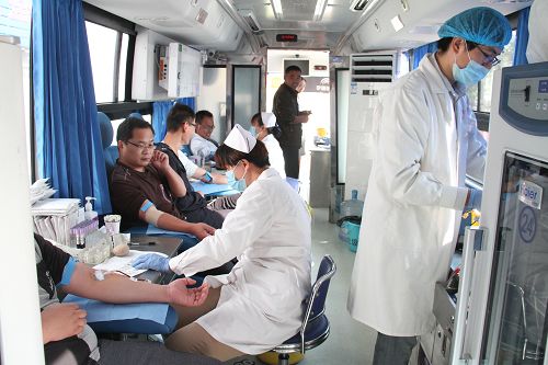 成武縣人民醫(yī)院：120余名職工無償獻(xiàn)血達(dá)48000毫升