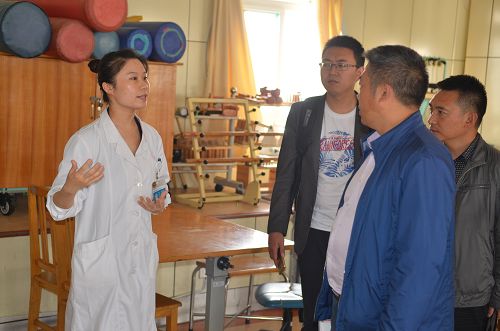 　　貴州省畢節(jié)市衛(wèi)計(jì)委率團(tuán)到淄博市中西醫(yī)結(jié)合醫(yī)院參觀考察慈善醫(yī)院建設(shè)情況