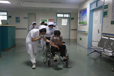 德州市人民醫(yī)院開展應(yīng)急消防疏散演練活動