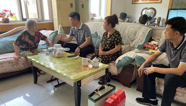 沂源縣婦幼保健院開(kāi)展“七一”走訪慰問(wèn)退休黨員活動(dòng)