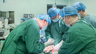 濟(jì)寧醫(yī)學(xué)院附屬醫(yī)院手足外科成功完成首例3D打印部分距骨假體植入術(shù)