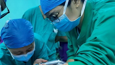 新生兒口腔內(nèi)長(zhǎng)“鵪鶉蛋”腫物，出生24小時(shí)內(nèi)精準(zhǔn)剝離