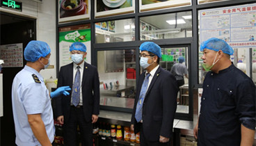 菏澤市牡丹區(qū)市場監(jiān)督管理局開展中秋國慶“雙節(jié)”食品安全專項檢查