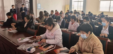 巧手制團(tuán)扇 巾幗綻芳華 ——臺(tái)兒莊區(qū)泥溝鎮(zhèn)中心衛(wèi)生院聯(lián)合共慶三八國(guó)際婦女節(jié)