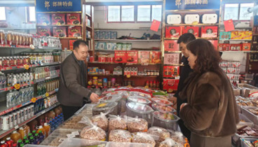 護(hù)航開學(xué)季 守好安全線  聊城市市場(chǎng)監(jiān)管局開展校園周邊食品銷售檢查